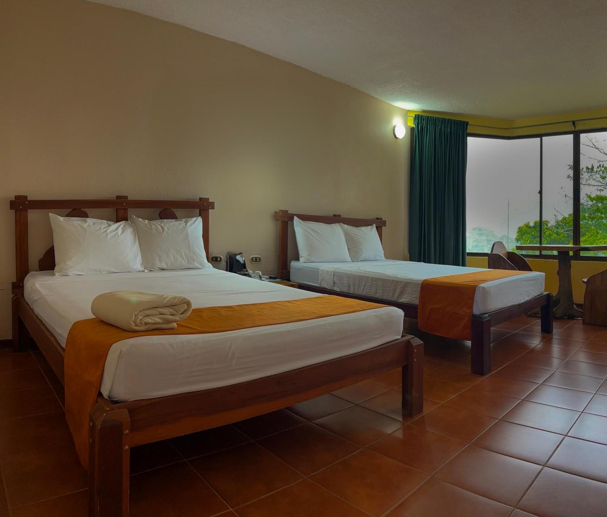 Arenal Roca Lodge & Bungalows La Fortuna Extérieur photo